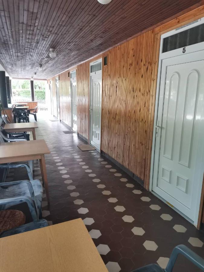 Platan Ueduelo Apartment Balatonlelle Exterior photo
