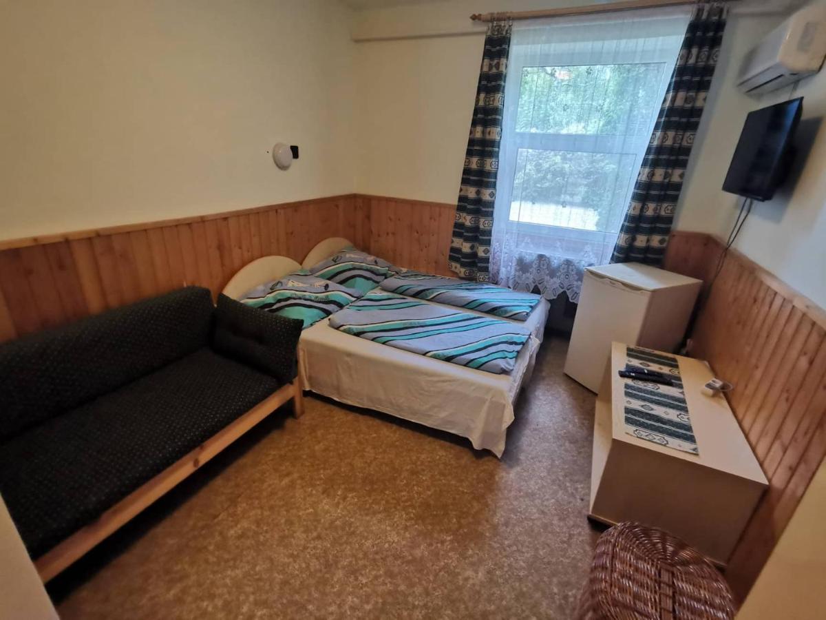 Platan Ueduelo Apartment Balatonlelle Exterior photo